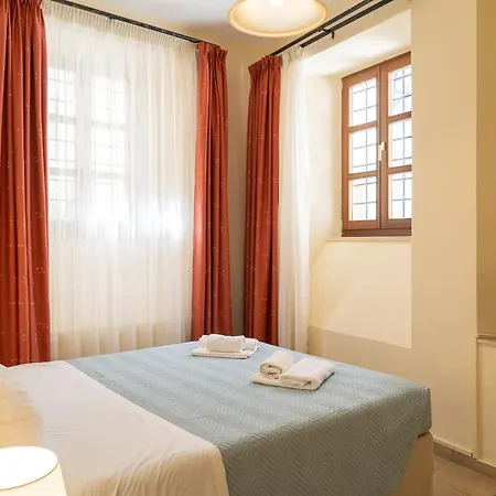 アパート Katrina House