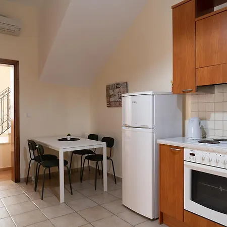 アパート Katrina House